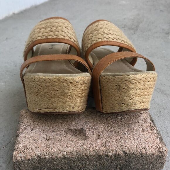 Elizabeth and James wedges - Picture 4 of 7